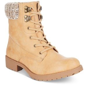 Seven dial soha sweater top combat boots